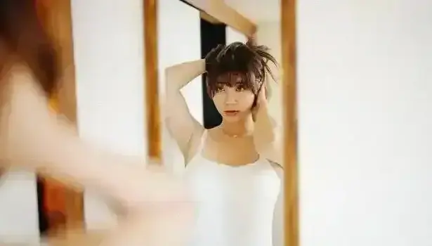 《网络红人吴梦梦》第三季无删减版免费看-吴梦梦沈娜娜双人特辑超清画质-更新至全季无广告播放-人人影视独家资源