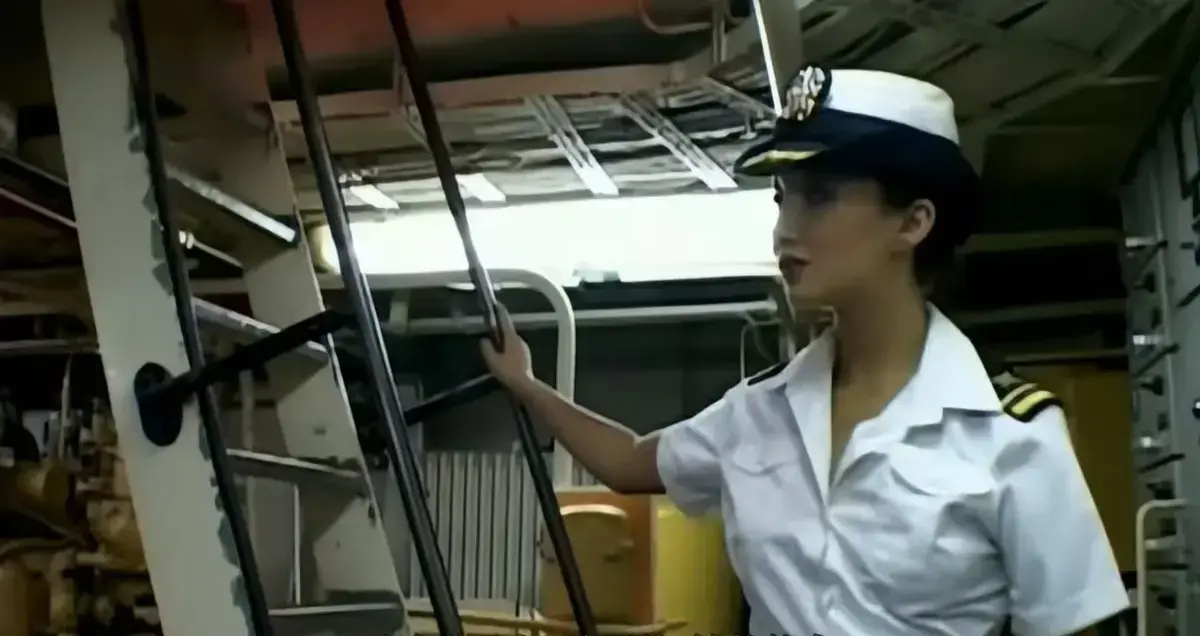 《军舰上的女兵》全集完整版免费观看-《军舰上的女兵》未删减高清中字-卡楚米领衔主演战争女性题材网盘分享