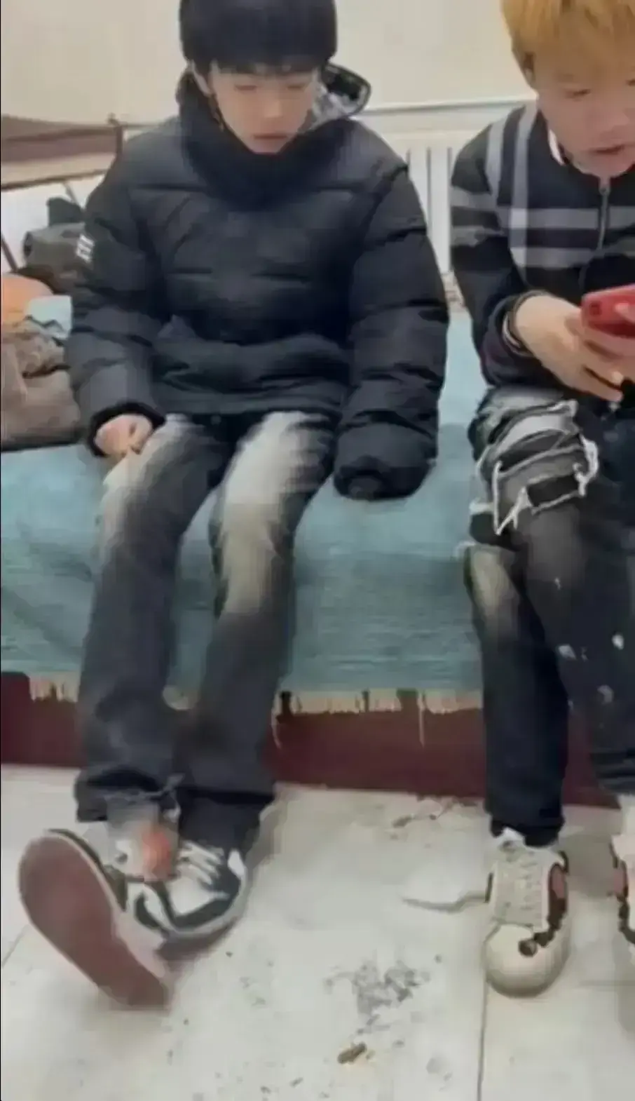 《轻奢小子和美式 boy》全片无删减在线看-高清完整版视频免费播放-轻奢小子和美式 boy资源下载